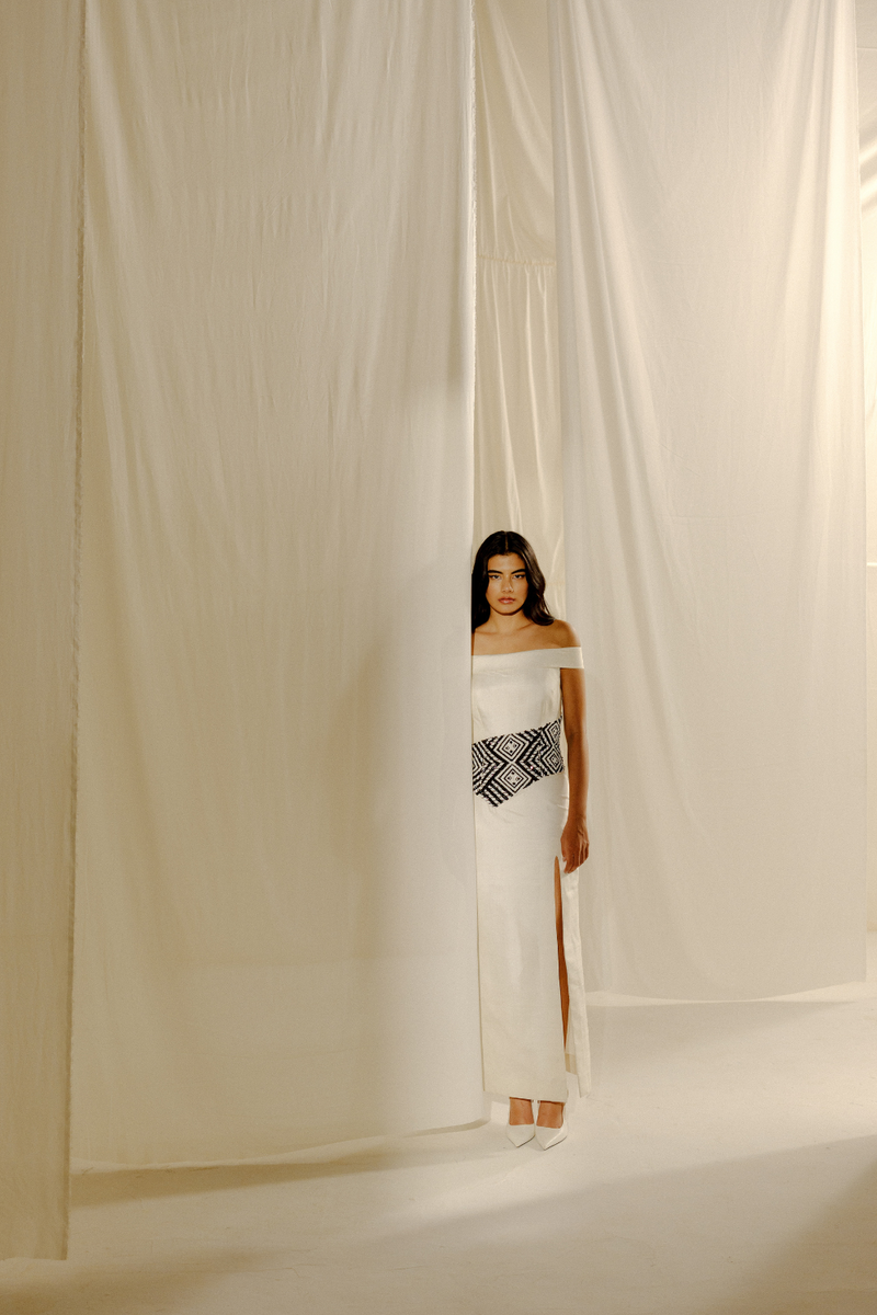 IVORY LINE LONGLINE DRESS