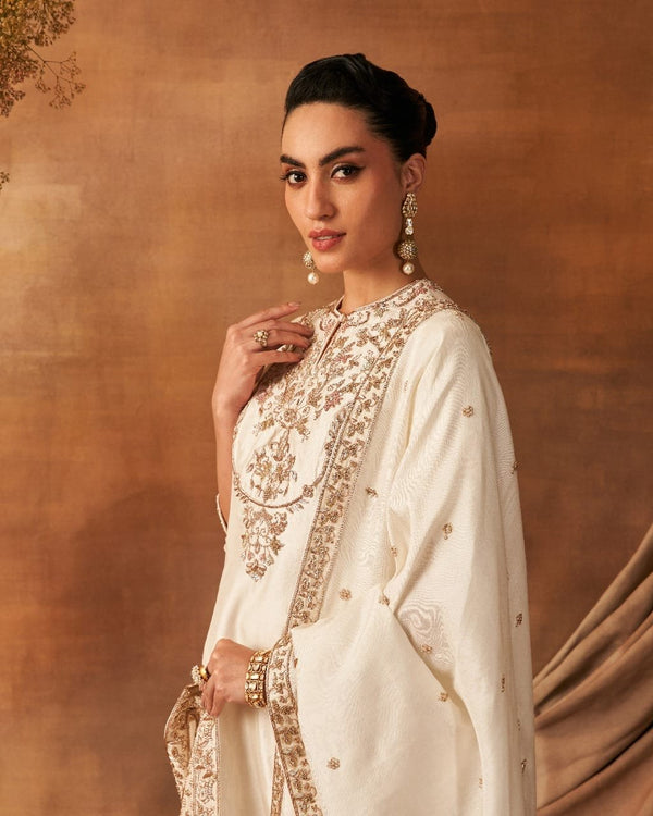 Leina Kurta Dhoti set