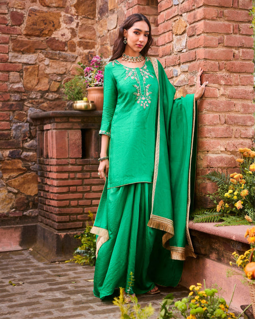 PANNA GLOW LUNGI SET