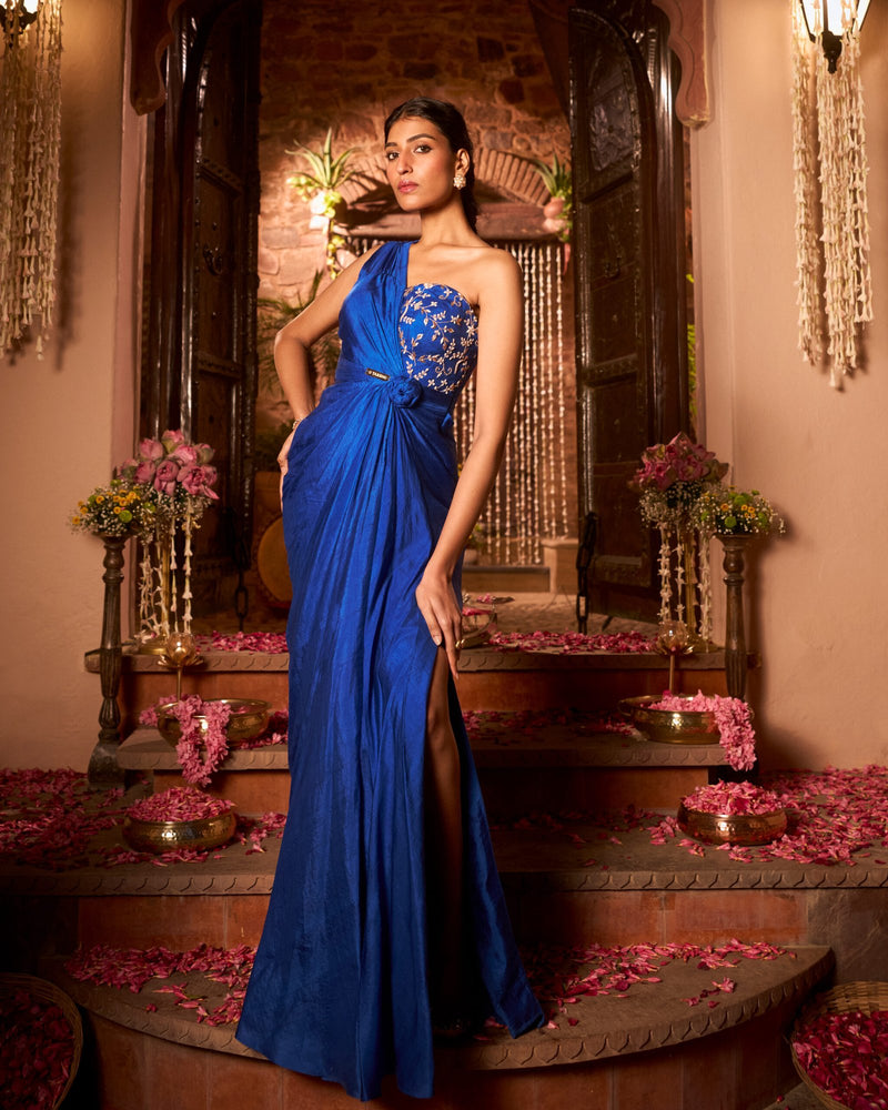 ROYALE SAGA GOWN